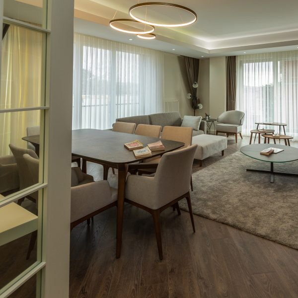 Brand New 1 Bedroom Apartment In First Class Location