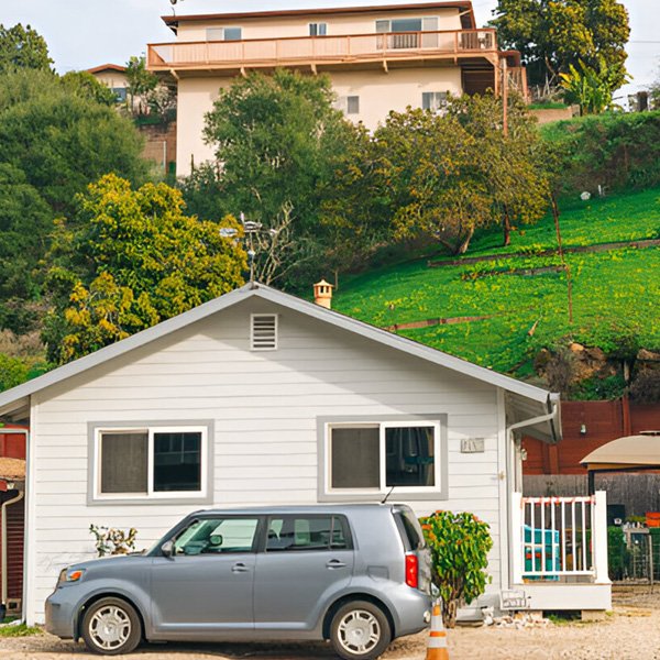 Brand New 1 Bedroom Apartment In First Class Location